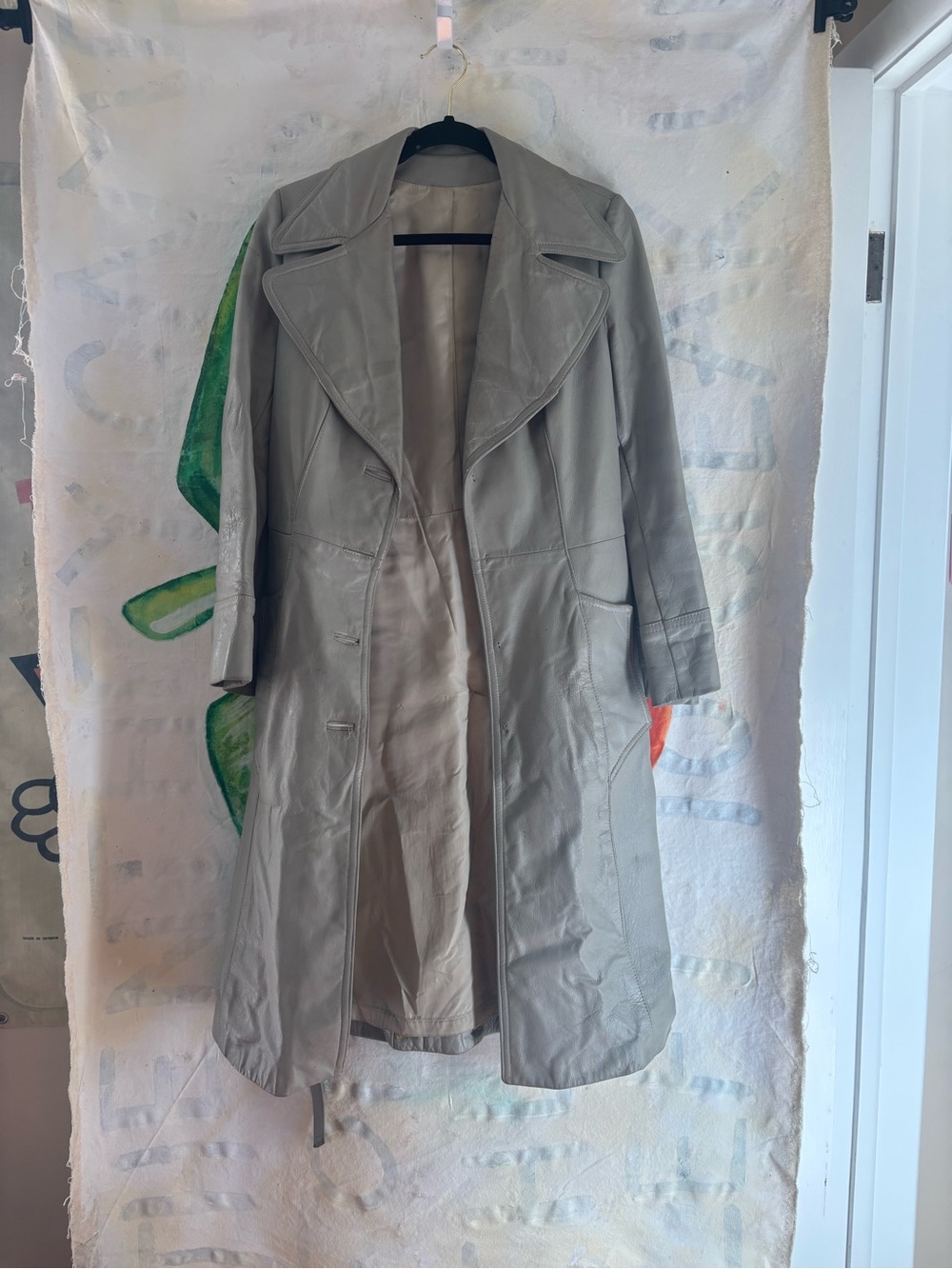 Vintage Women's Light Gray Leather Trench Coat